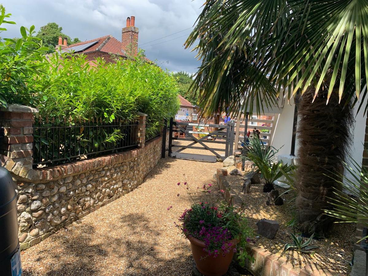 Hunston Mill Self Catering Dog Stay For Free Chichester Zewnętrze zdjęcie