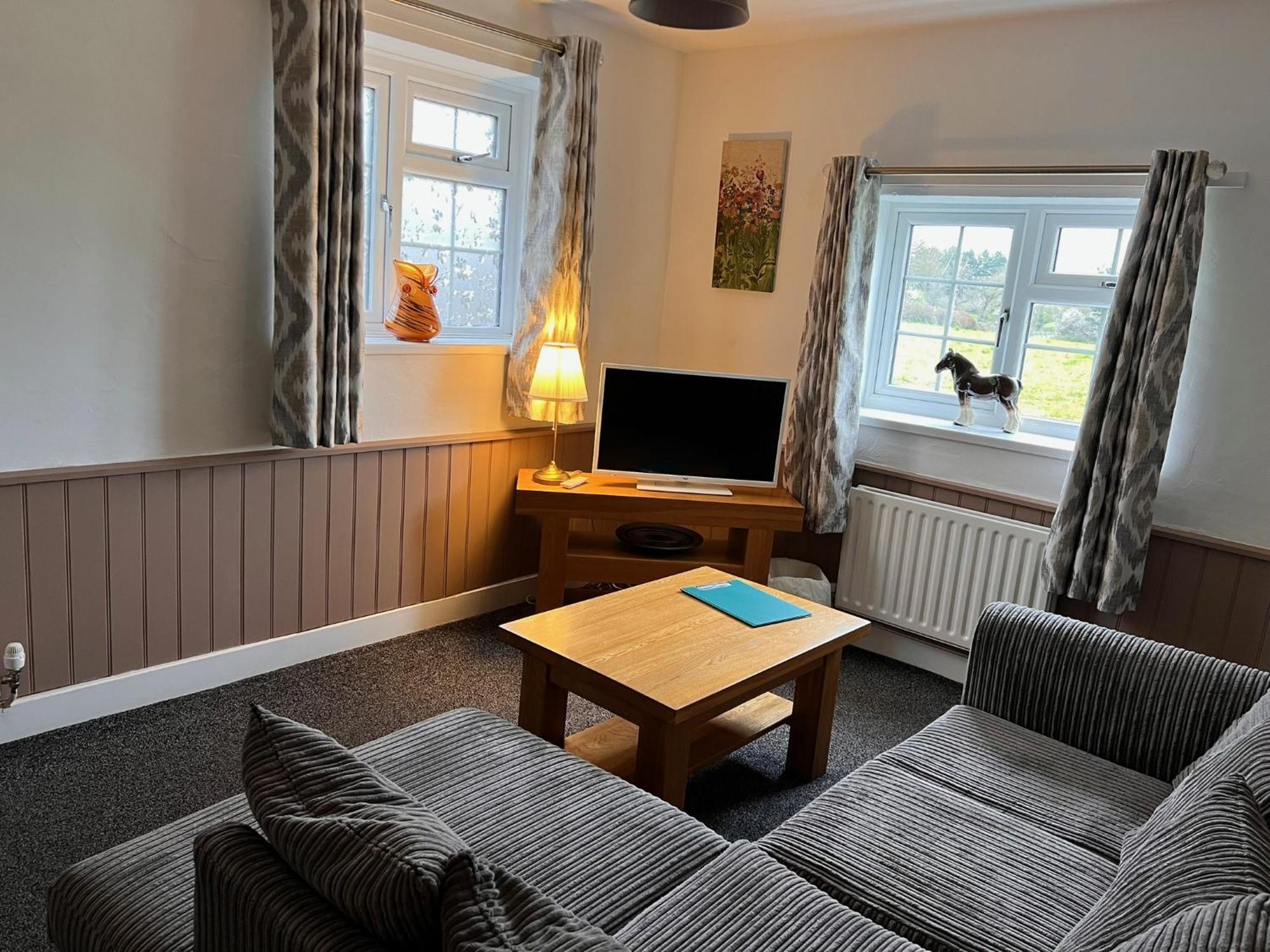 Hunston Mill Self Catering Dog Stay For Free Chichester Zewnętrze zdjęcie