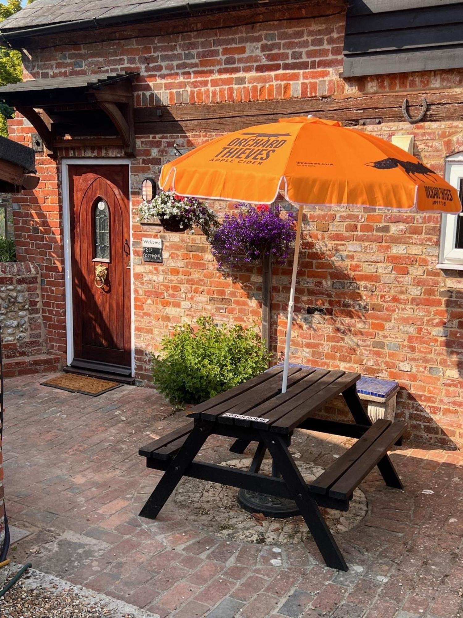 Hunston Mill Self Catering Dog Stay For Free Chichester Zewnętrze zdjęcie